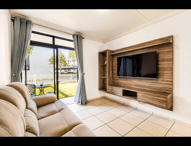 2 BEDROOM APARTMENT TO LET IN BALLITO CENTRAL